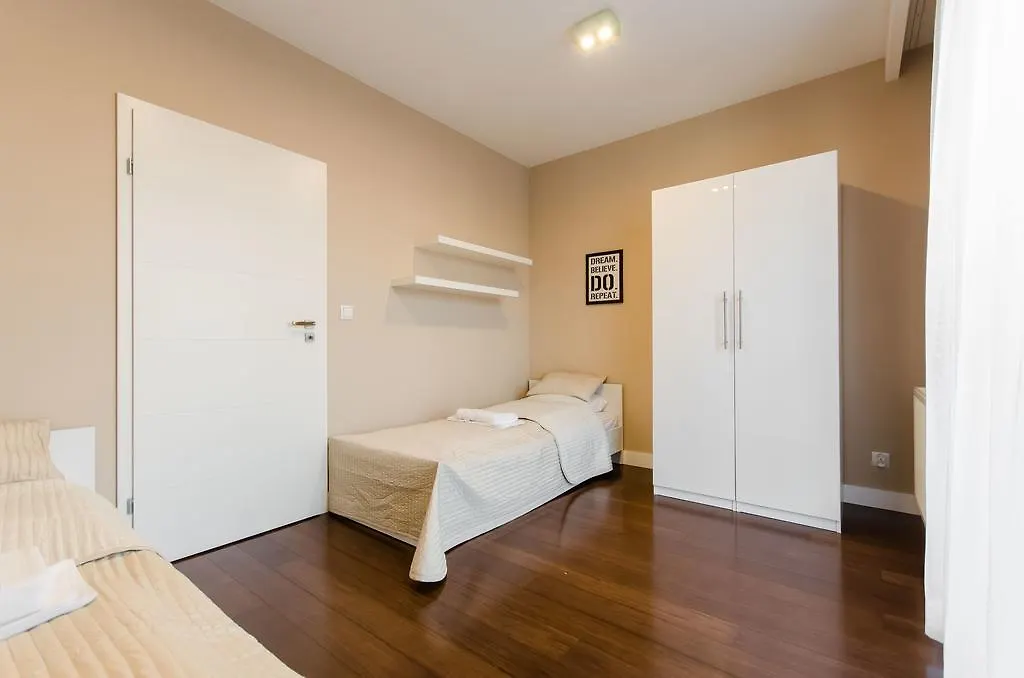 Old Town Luxury Apartment Cracovie 0*,